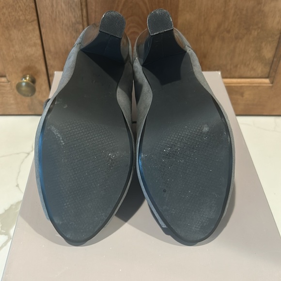 Platform Peep Toe Suede Booties, size 7. Only worn once, in excellent condition. - Picture 3 of 3